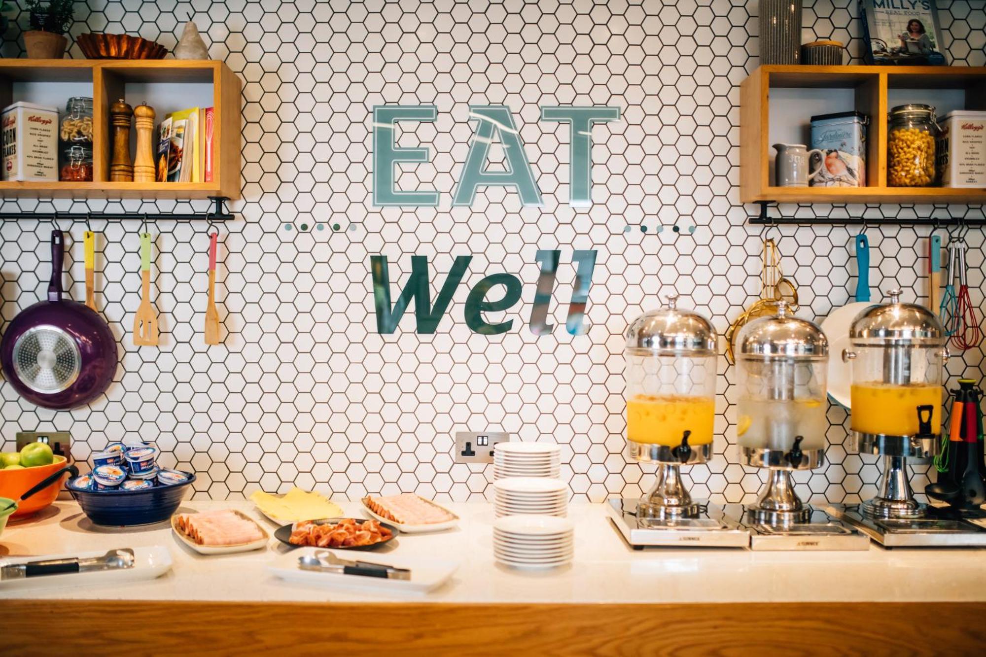 Holiday Inn Belfast By Ihg Esterno foto