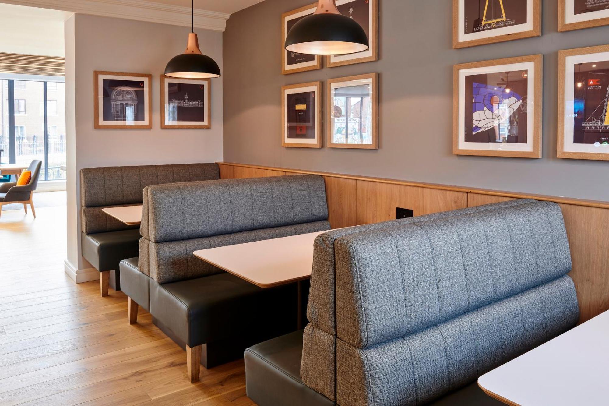 Holiday Inn Belfast By Ihg Esterno foto